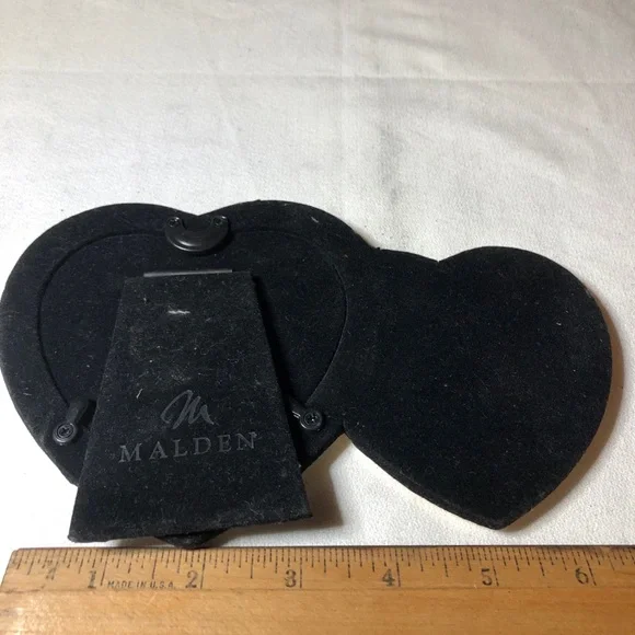 Silver Heart-Shaped Double Photo Frame - Picture 10 of 11